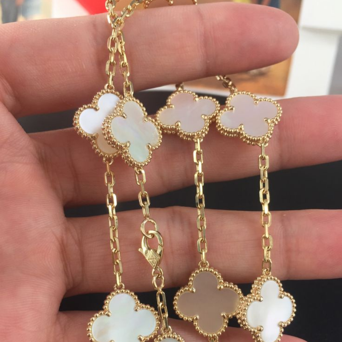 Colar Vintage Alhambra 20 Trevos Branco - Ouro 18K