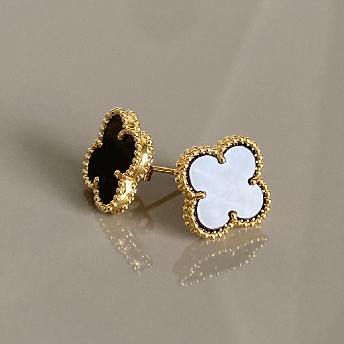 Conjunto Trevo Colar e Brinco Preto - Ouro 18K