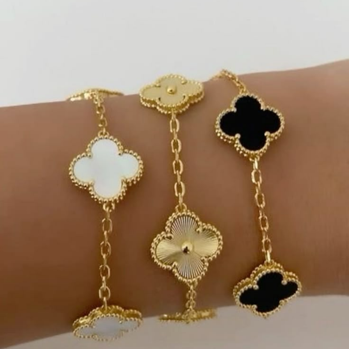 Conjunto Alhambra Trevo Colar 10 Trevos e Pulseira Brilhante - Ouro 18K