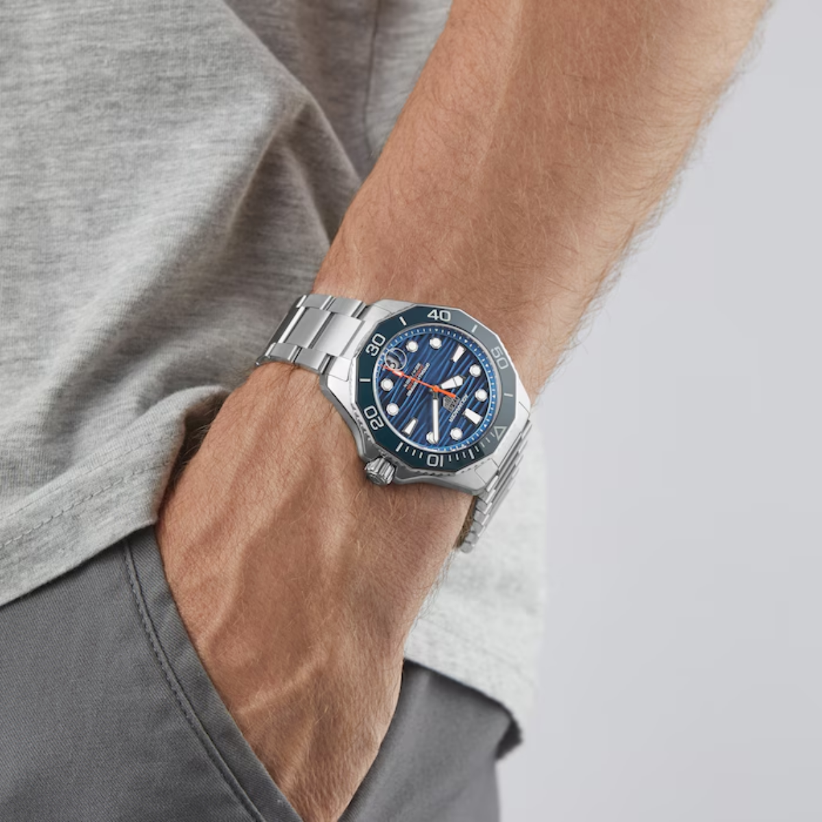 Relógio T.h Aquaracer Azul Professional 300 Date