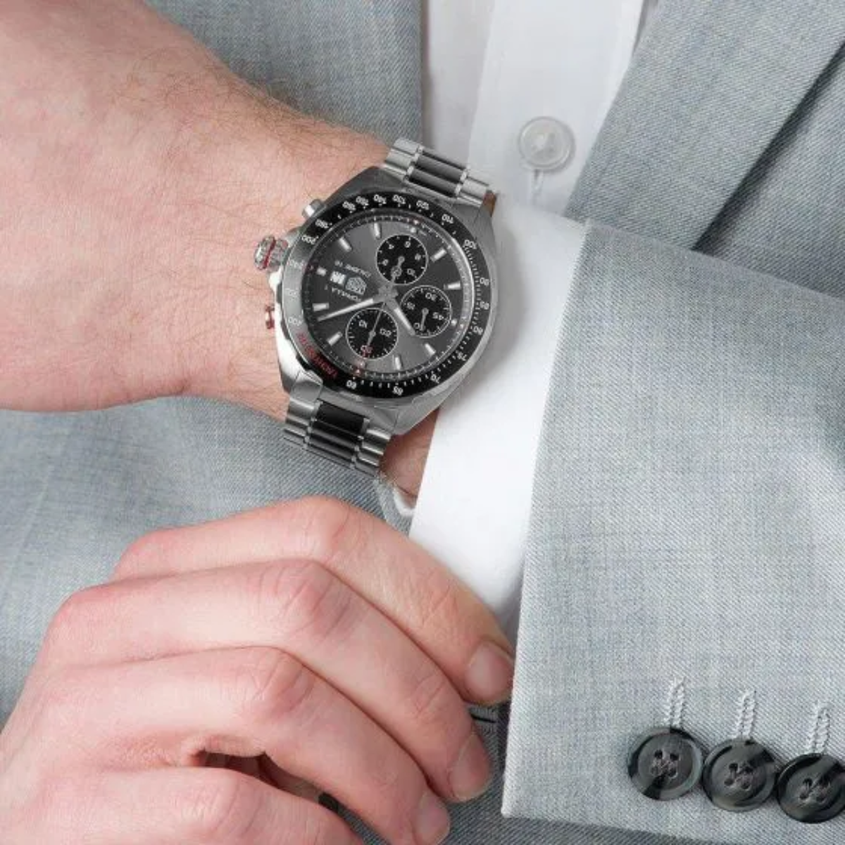 Relógio T.H Formula 1 Chronograph Fundo Cinza Listra Preta