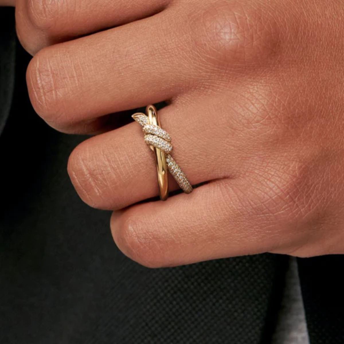 Anel Knot Nó Entrelaçado Cravejado - Ouro 18K