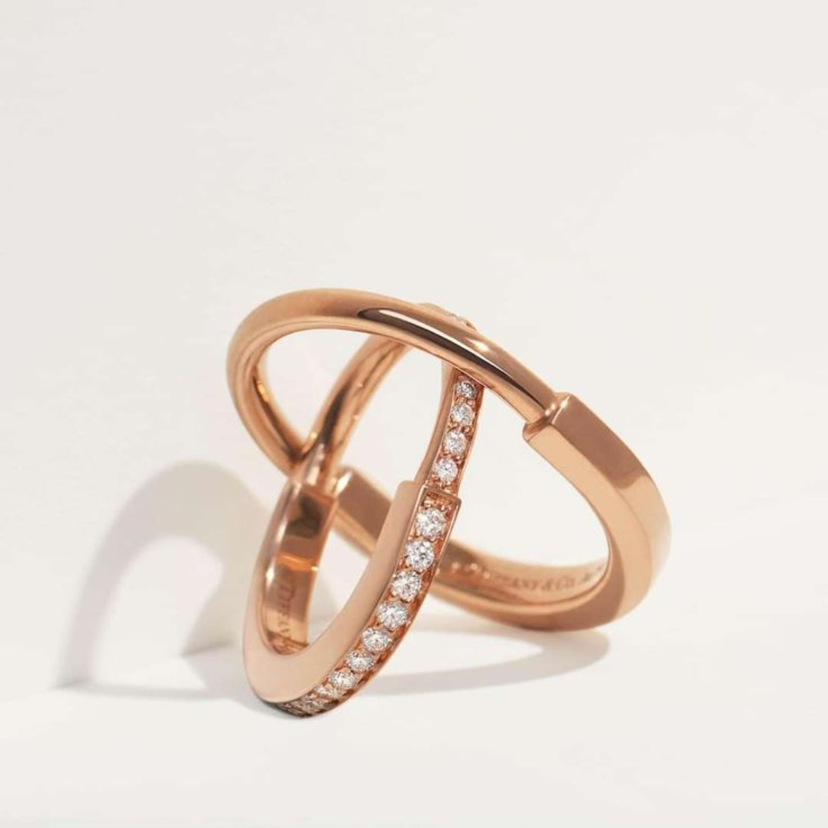 Anel Lock Cadeado Cravejado - Ouro Rose