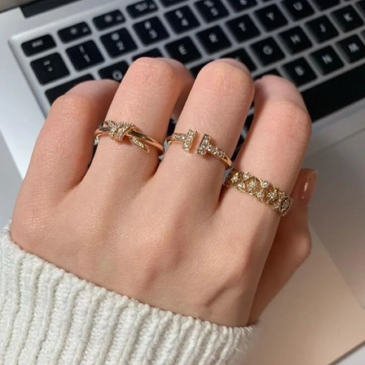 Anel Knot Nó Cravejado - Ouro 18k