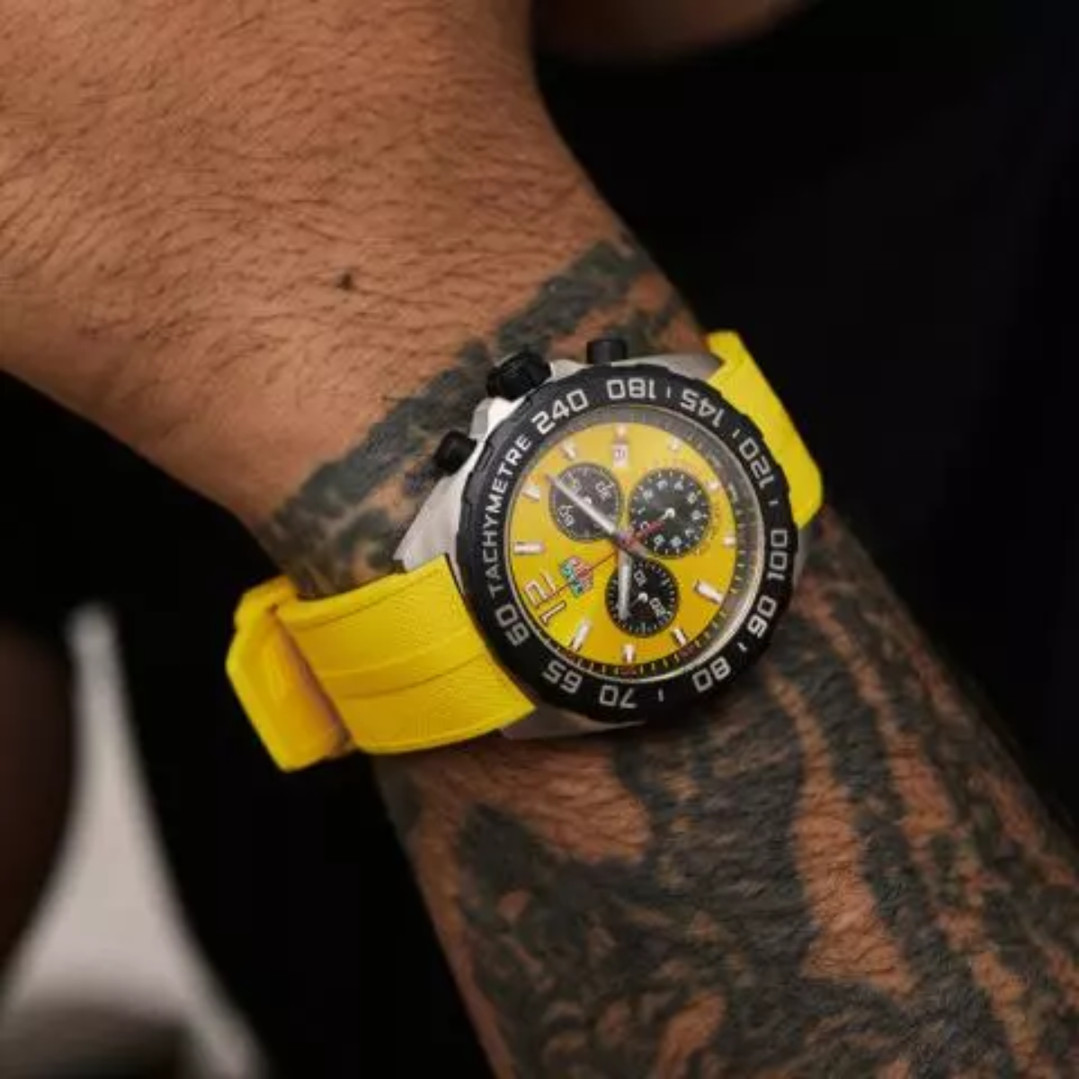 Relógio T.H Formula 1 Tachymetre Fundo Amarelo - Pulseira Borracha