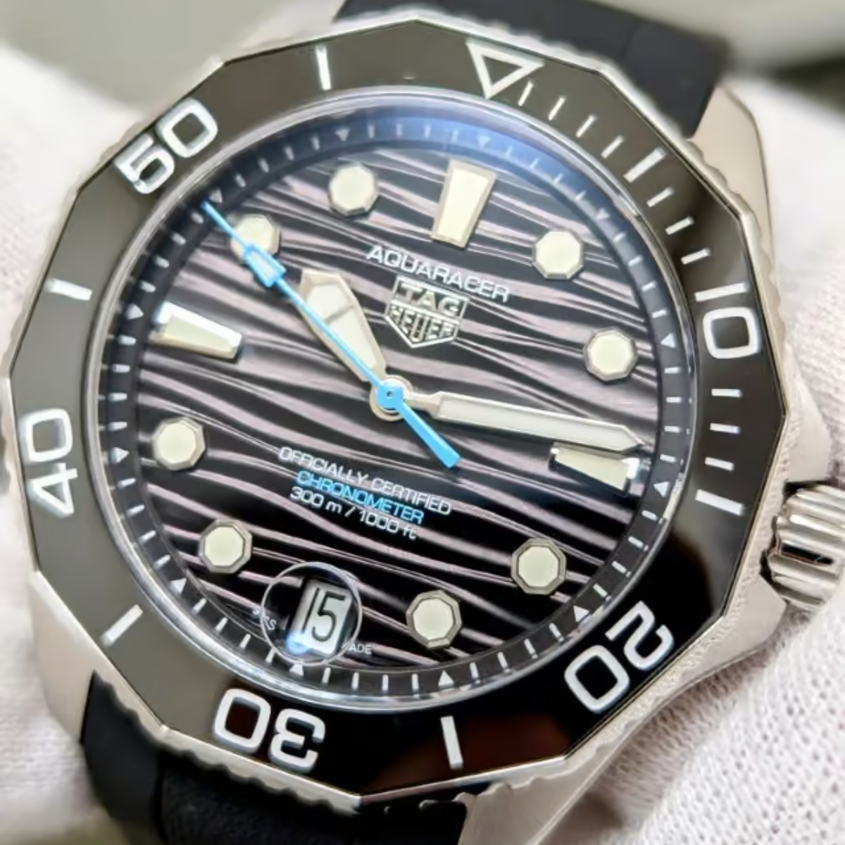 Relógio T.h Aquaracer Preto Professional 300 Date - Pulseira Borracha