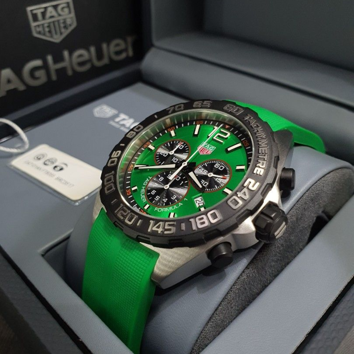 Relógio T.H Formula 1 Tachymetre Fundo Verde - Pulseira Borracha