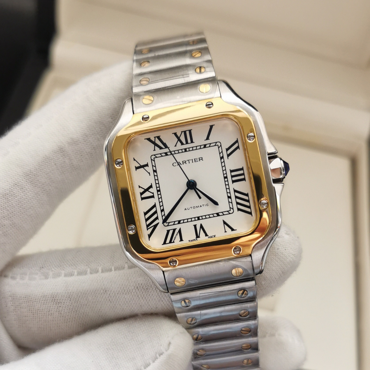 Relógio Santos de Cartier Detalhes Dourado
