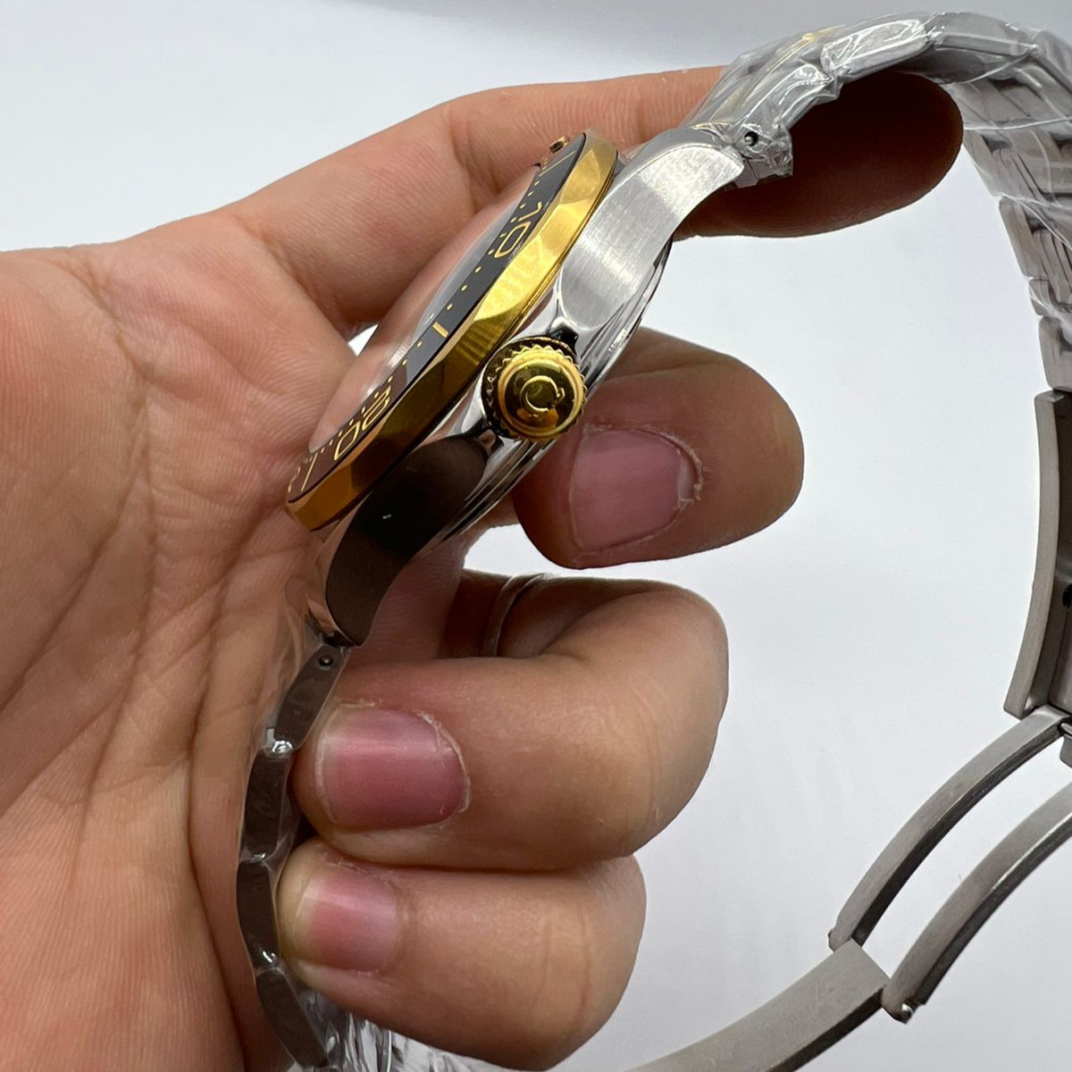 Relógio Omega Seamaster Diver 300M Fundo Preto com Dourado