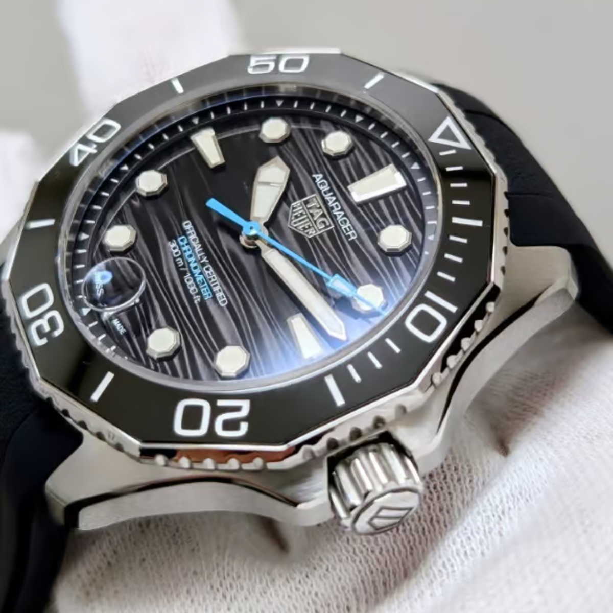 Relógio T.h Aquaracer Preto Professional 300 Date - Pulseira Borracha
