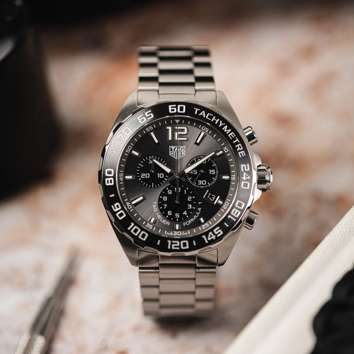 Relógio T.H Formula 1 Chronograph Fundo Cinza