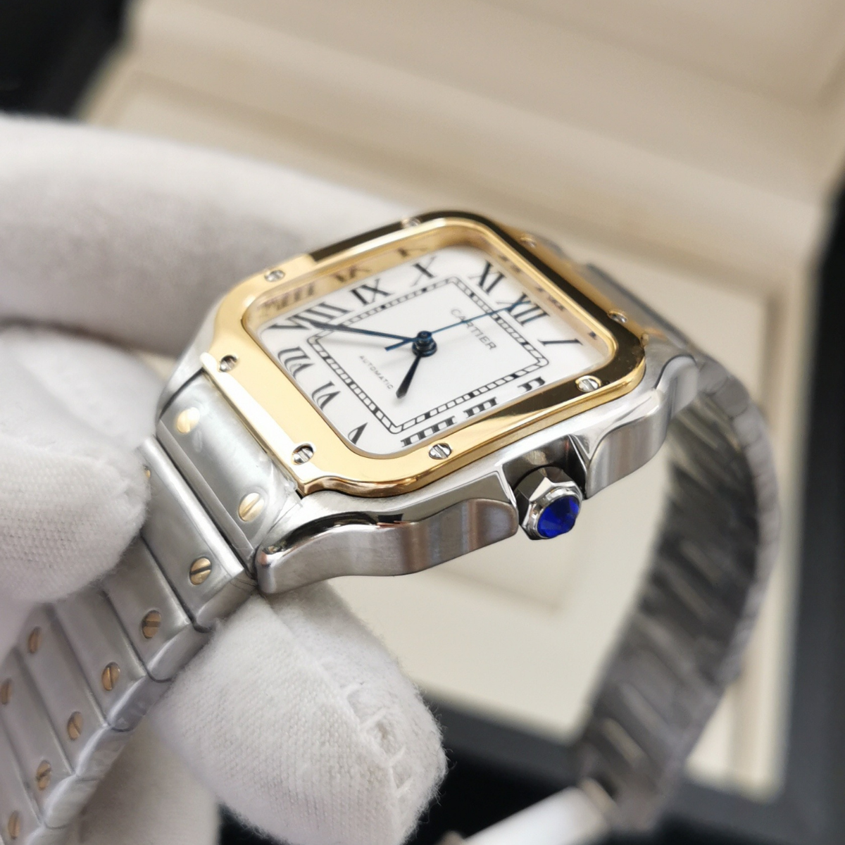 Relógio Santos de Cartier Detalhes Dourado