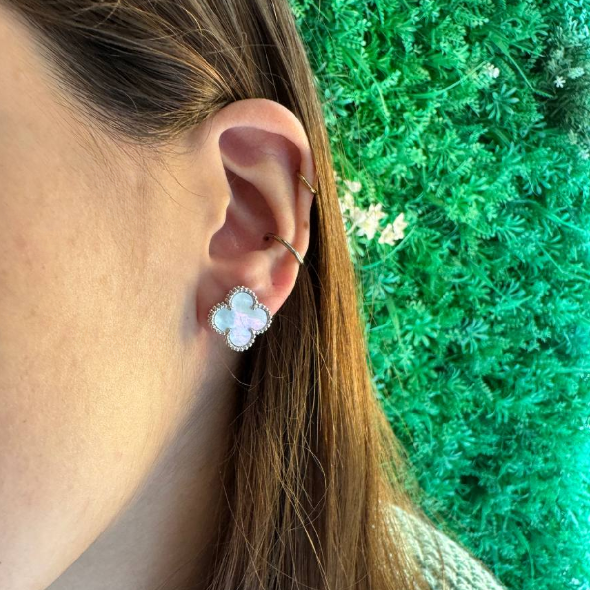 Conjunto Trevo Colar e Brinco Branco - Prata de Lei