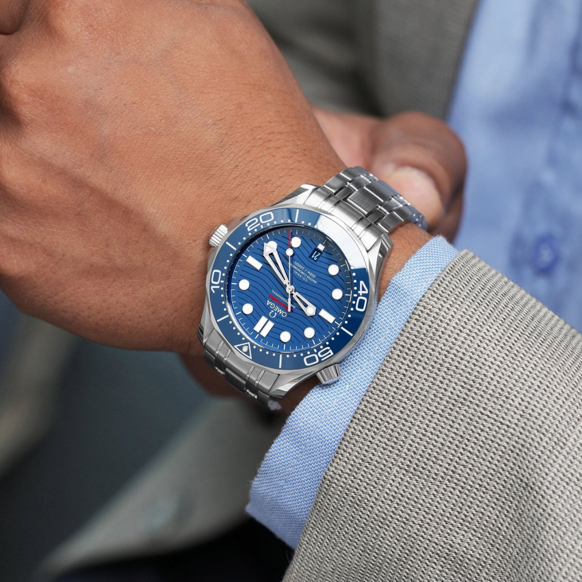 Relógio Omega Seamaster Diver 300M Fundo Azul