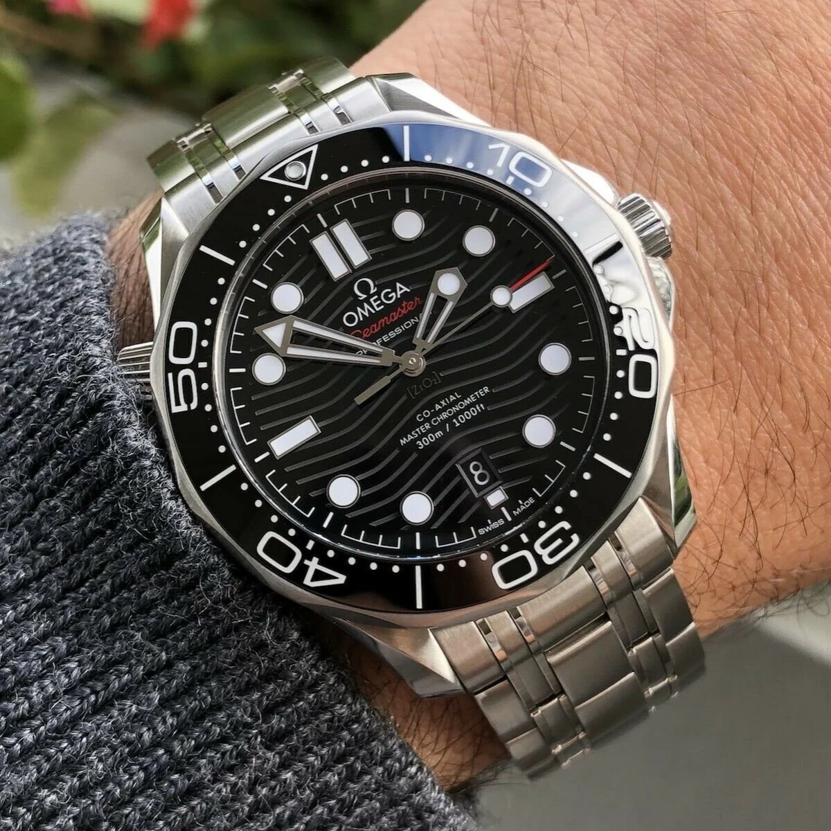 Relógio Omega Seamaster Diver 300M Fundo Preto