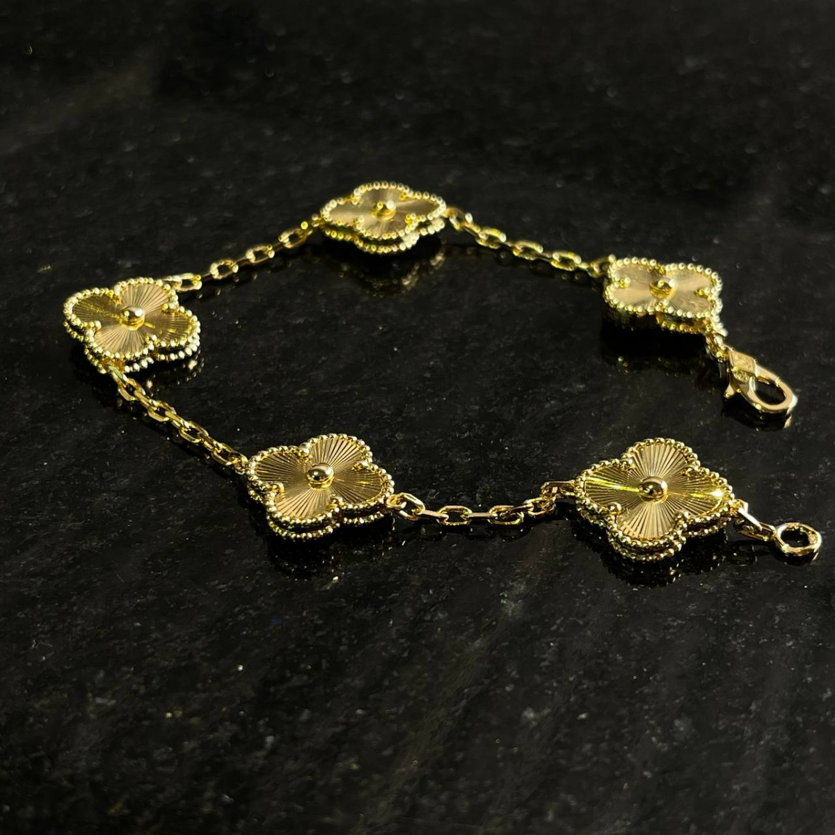 Conjunto Alhambra Trevo Colar 10 Trevos e Pulseira Brilhante - Ouro 18K