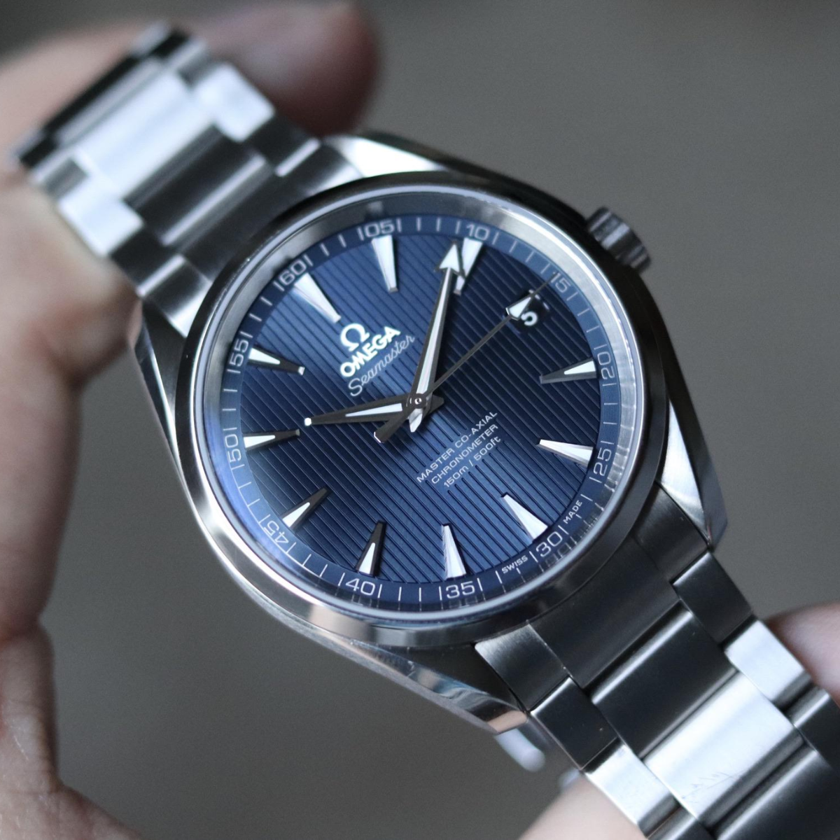 Relógio Omega Seamaster Aqua Terra 150M Calibre 8500 Fundo Azul