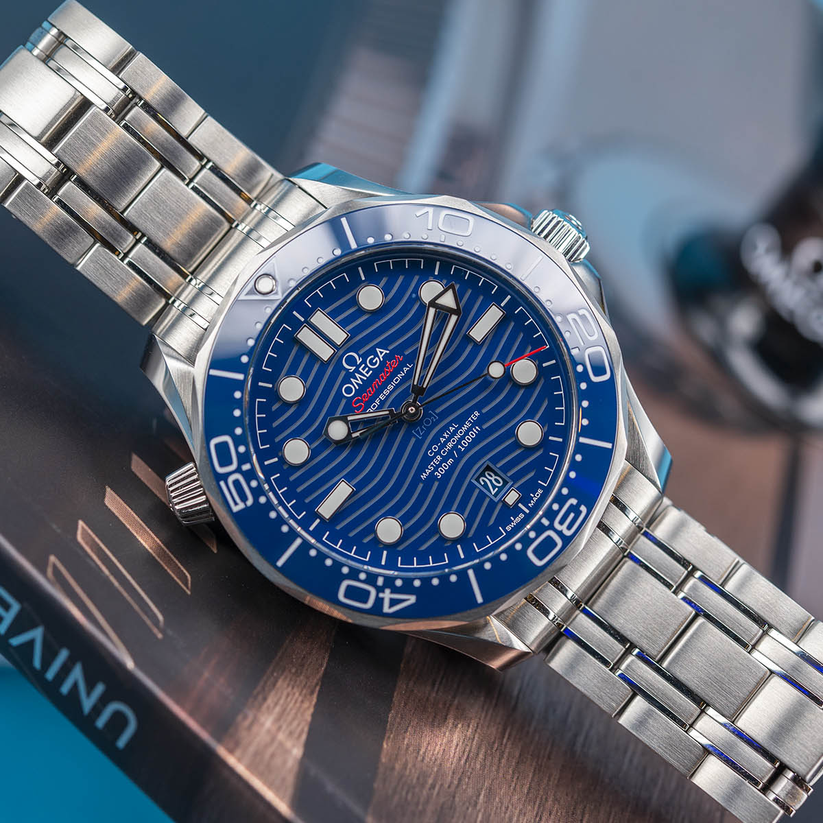 Relógio Omega Seamaster Diver 300M Fundo Azul