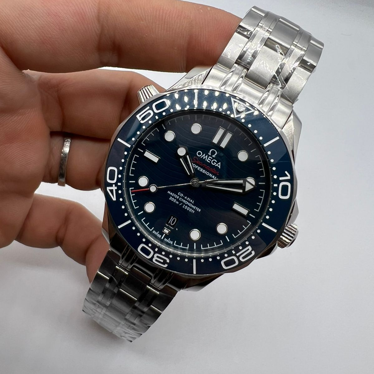 Relógio Omega Seamaster Diver 300M Fundo Preto
