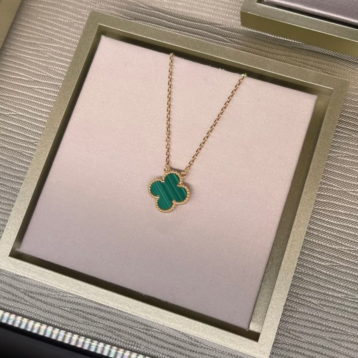 Conjunto Alhambra Vintage Trevo Completo Verde - Ouro 18K