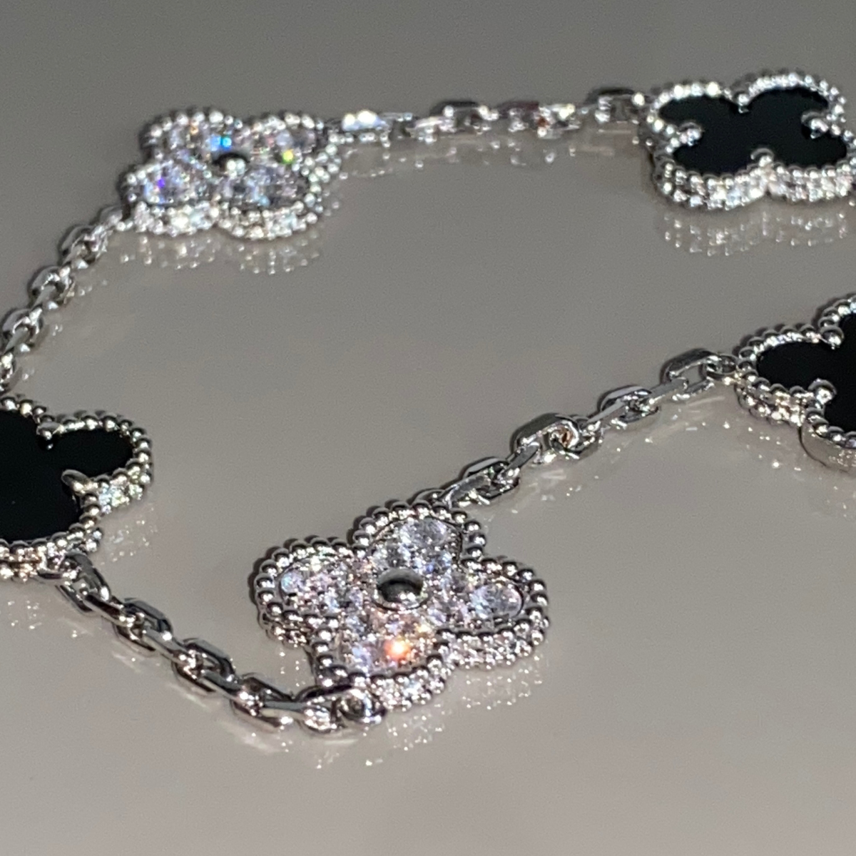 Conjunto Alhambra Trevo Colar 10 Trevos e Pulseira SnowFlake - Prata De Lei