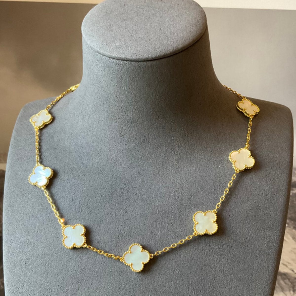 Conjunto Alhambra Trevo Colar 10 Trevos e Pulseira Branco - Ouro 18K