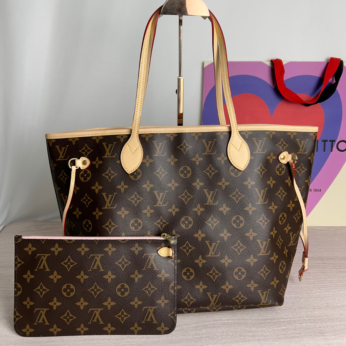 Bolsa LV Tote Neverfull MM Estampada